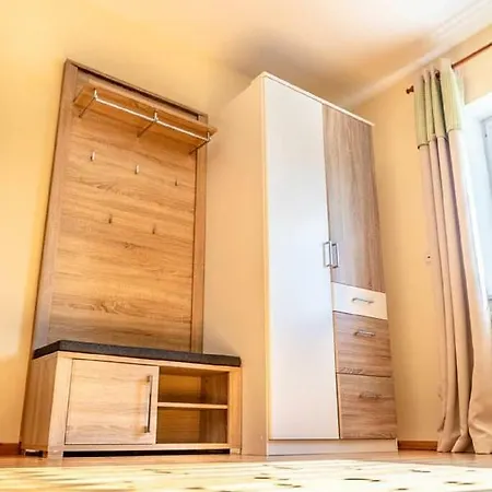 Bartlhof-ferienwohnungen-zimmer * Burglengenfeld