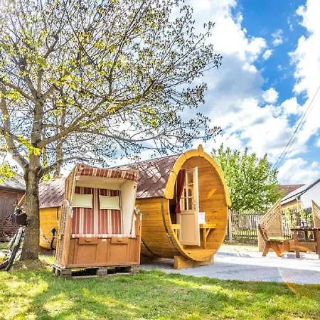 Bartlhof-ferienwohnungen-zimmer * Burglengenfeld