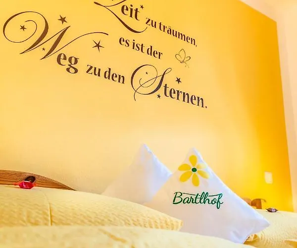 Bartlhof-ferienwohnungen-zimmer アパート *